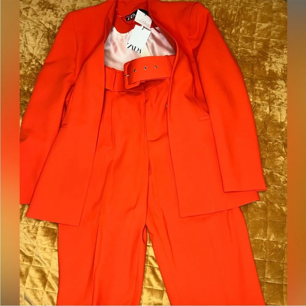 Zara red suit - Picture 2 of 2
